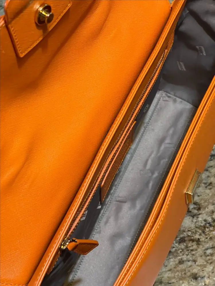 하트만 NOVIANA SHOULDER BAG 숄더백 / 모던 클래식 스타일의 명품캐리어 / 미사용 이미지