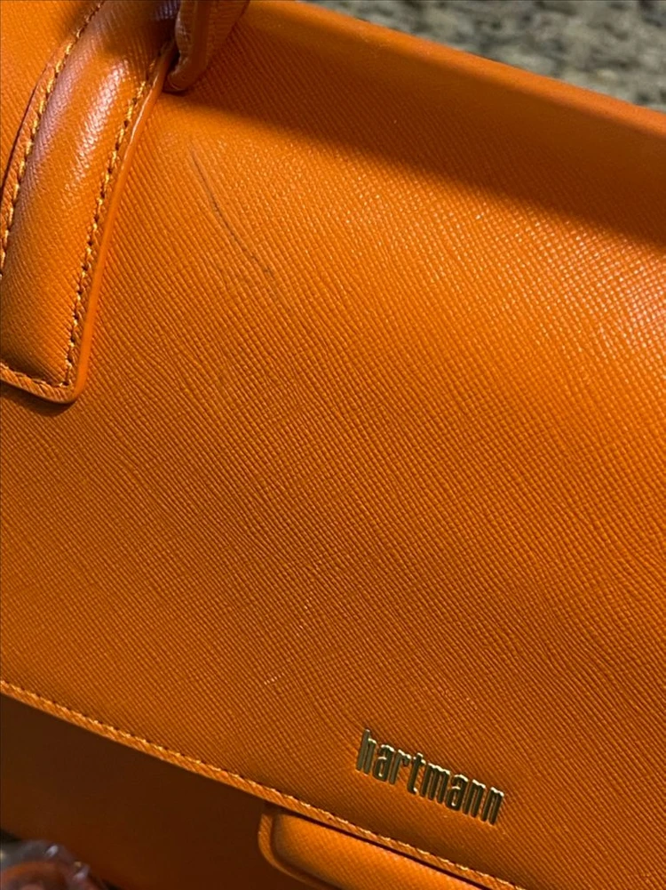 하트만 NOVIANA SHOULDER BAG 숄더백 / 모던 클래식 스타일의 명품캐리어 / 미사용 이미지