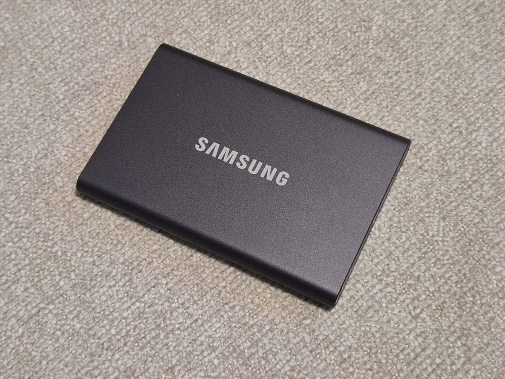 삼성 T7 외장 SSD 1TB / 건강 100% / 사용시간 119시간 / AS 남음 이미지