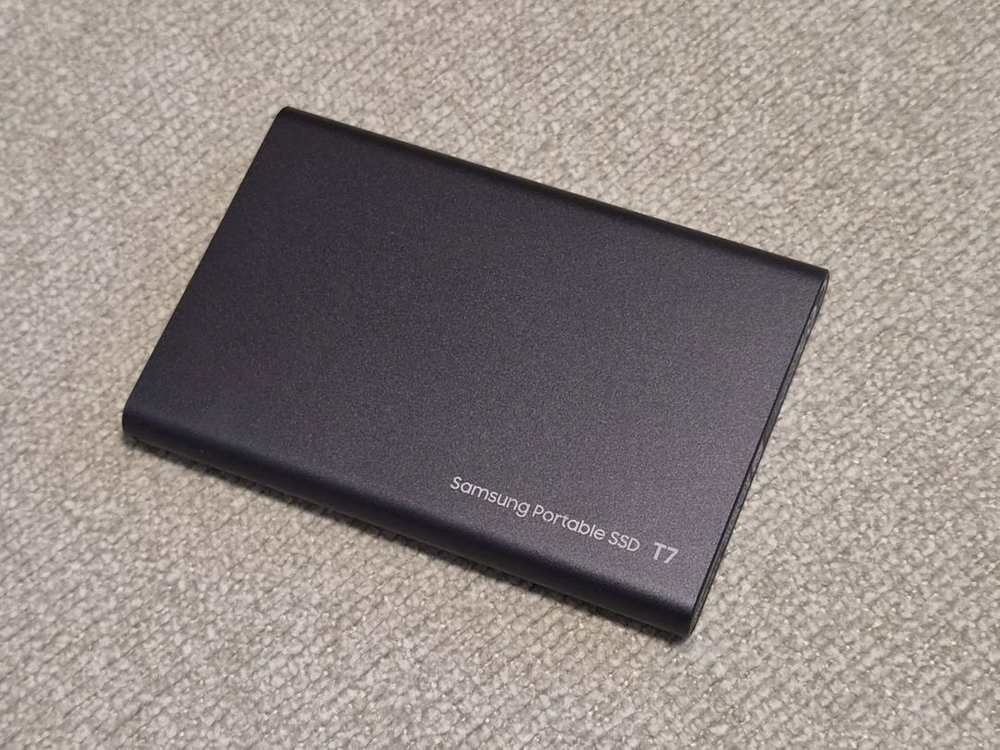 삼성 T7 외장 SSD 1TB / 건강 100% / 사용시간 119시간 / AS 남음 이미지