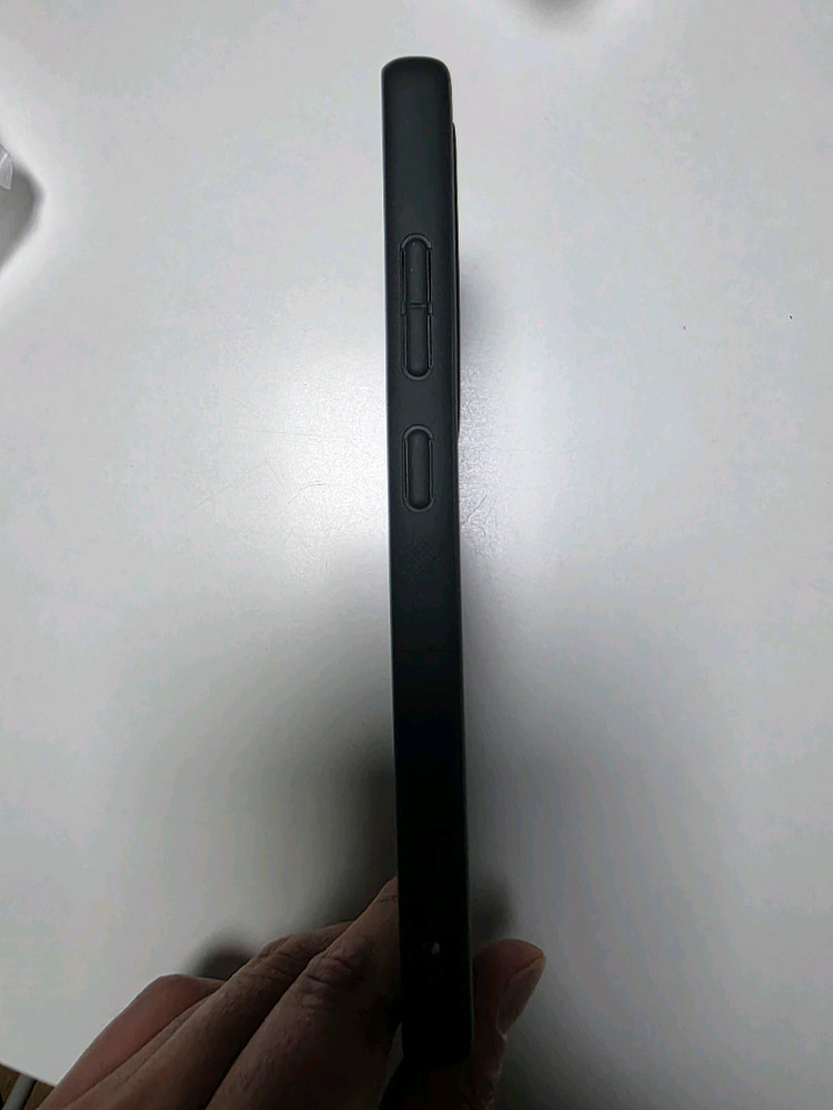 갤럭시S25울트라 슈피겐 나노팝맥핏 맥세이프케이스 판매합니다 이미지
