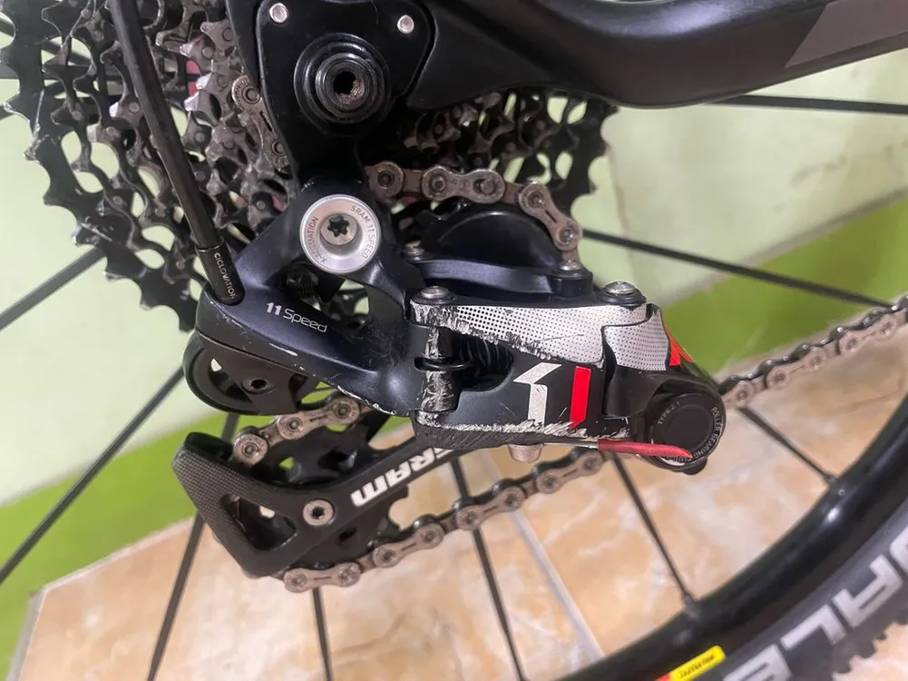 카본 mtb 자전거 (아이폰17프로, 브롬톤 교환가) 이미지