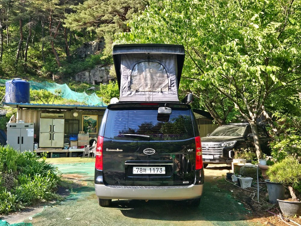 차서울보관 조정)그랜드스타렉스캠핑카 벤텍 라쿤팝S 17년식 180,000KM 4WD 프리미엄 이미지