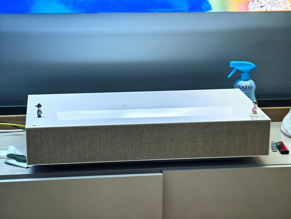 LG 초단초점 빔 프로젝터 HU915QE 이미지