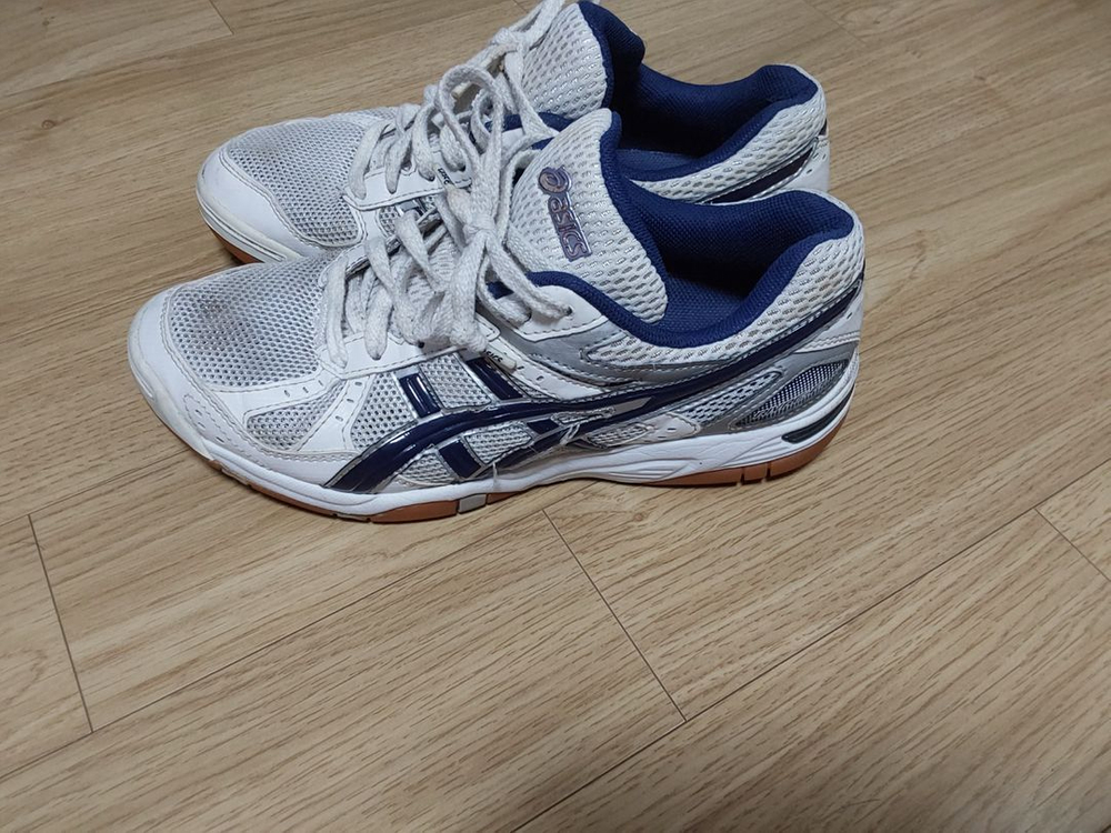 아식스 로테리브레 245 배구화 체대입시화 이미지