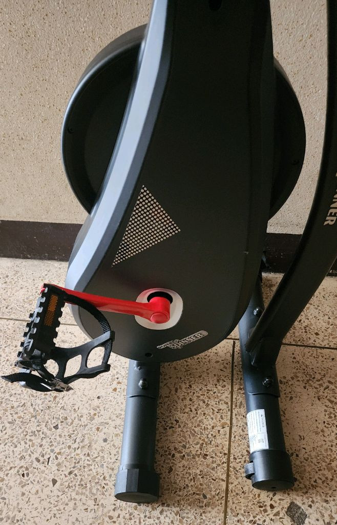 서서타는 헬스기구 이미지