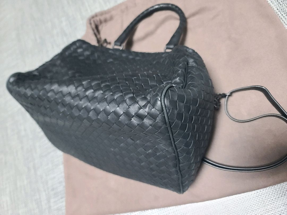 보테가베네타 인트레치아토 토트백 볼링백 보스턴백 블랙 이미지