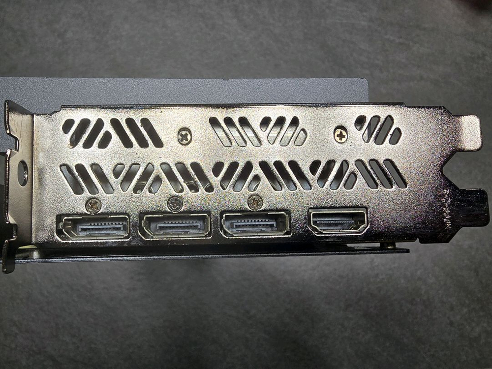 컬러풀 RTX3070 Ti 게이밍 그래픽카드 팝니다. 이미지
