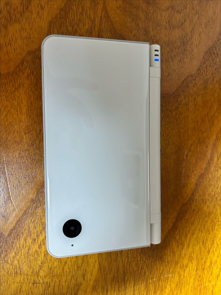 닌텐도 dsi ll 이미지