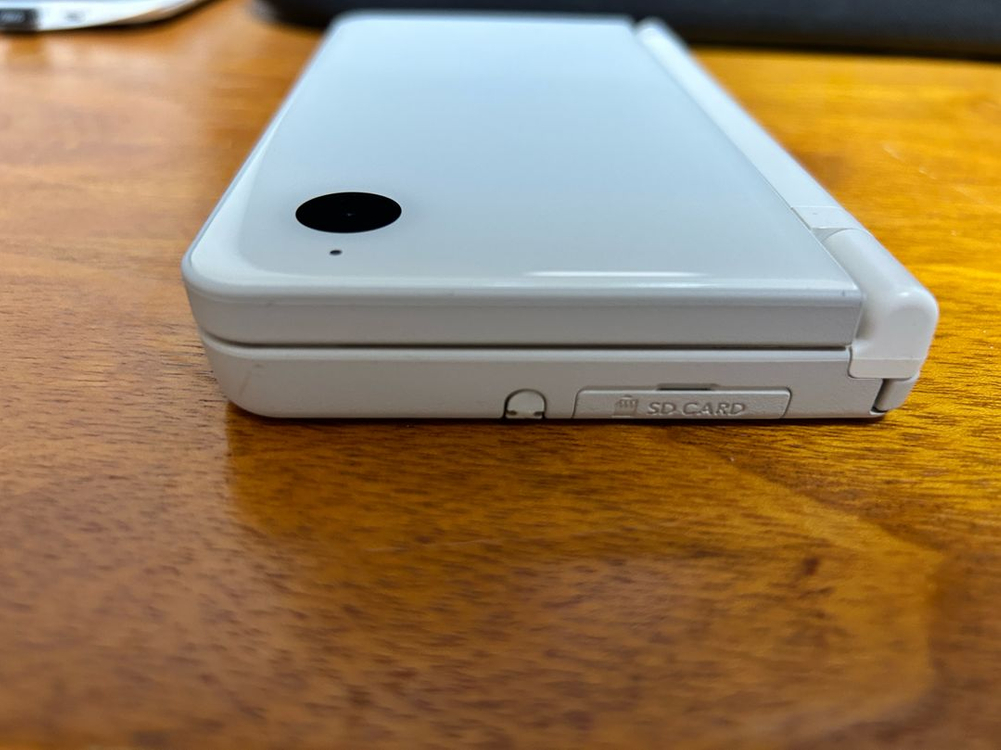 닌텐도 dsi ll 이미지