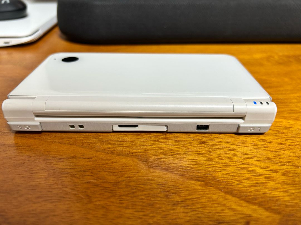닌텐도 dsi ll 이미지