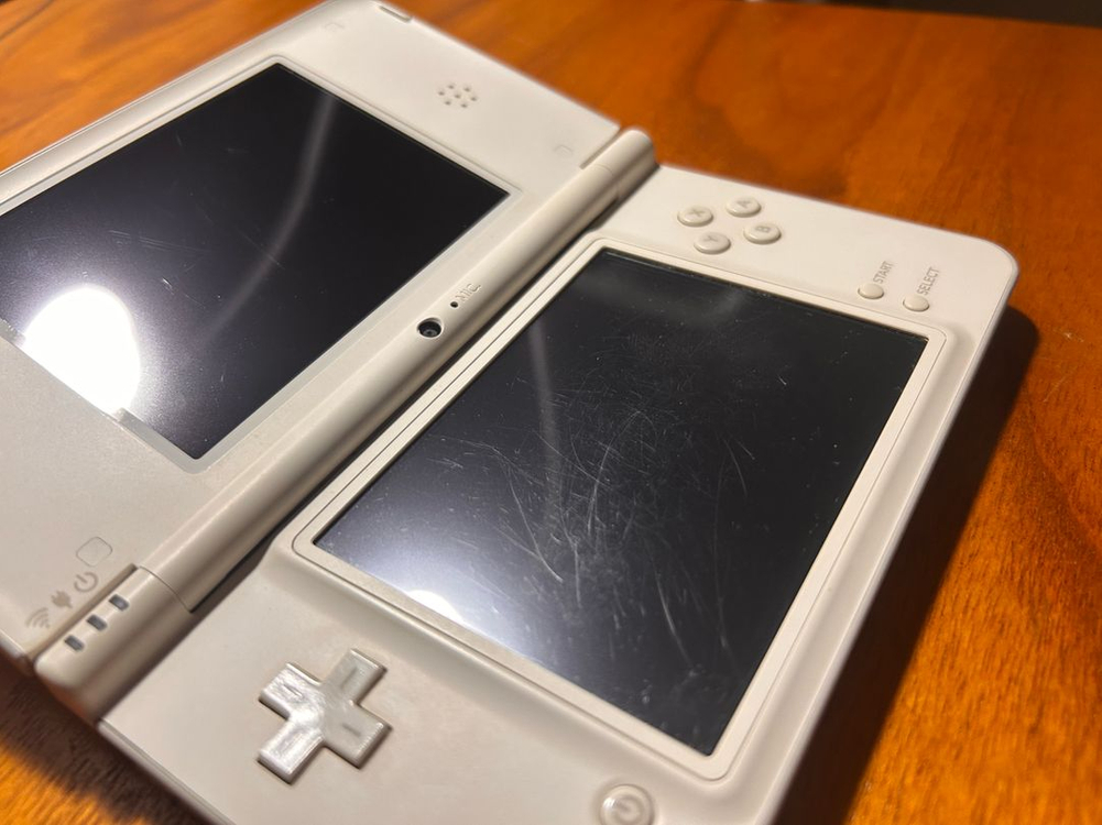 닌텐도 dsi ll 이미지