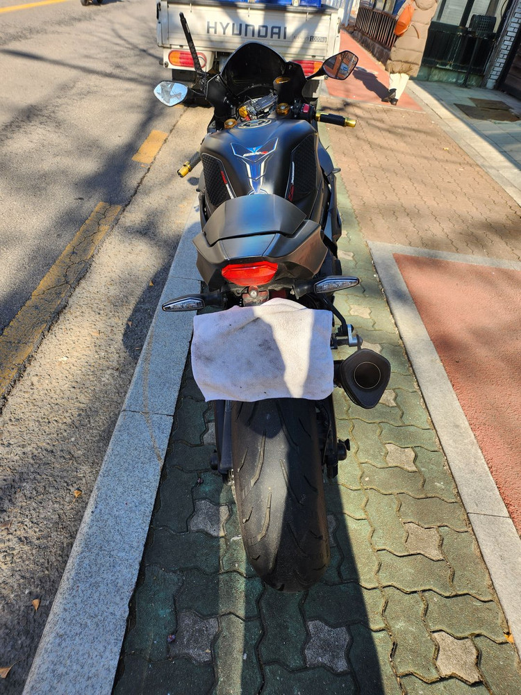 19년 스즈키 GSX-R1000R ABS 이미지