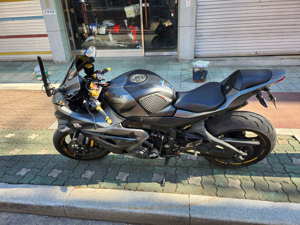 19년 스즈키 GSX-R1000R ABS 이미지