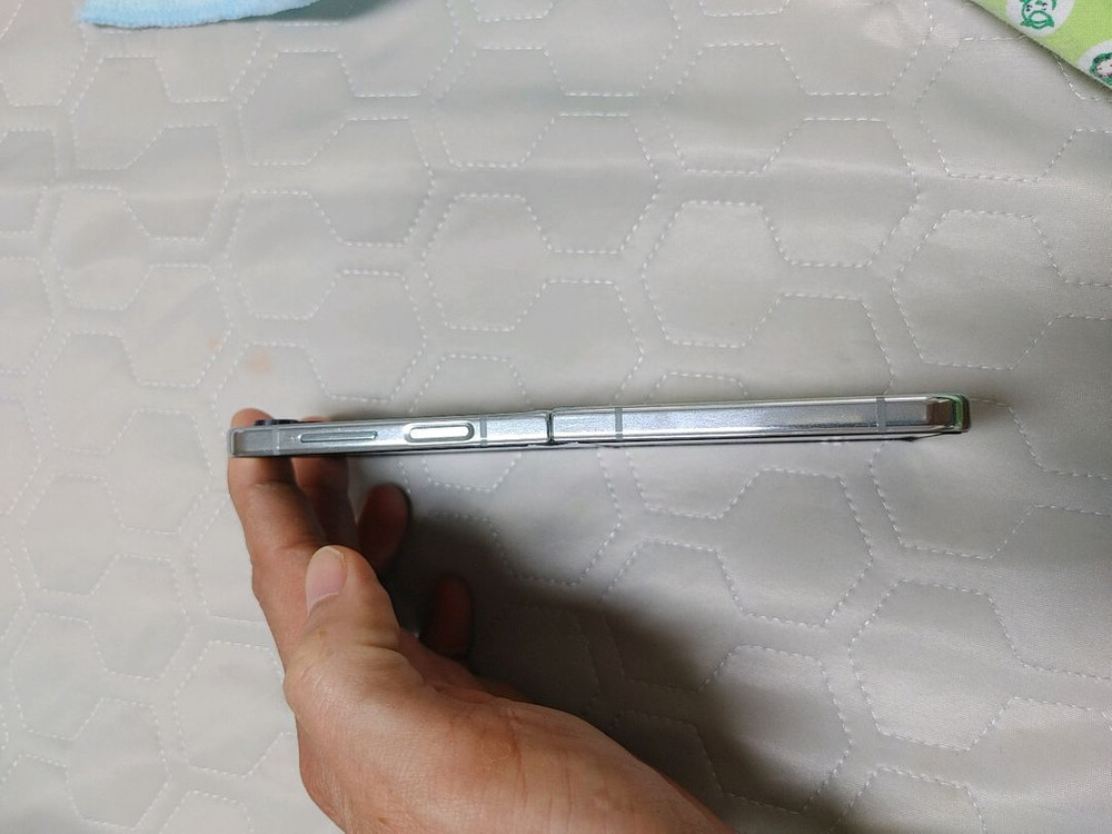 풀박 S급 ㅡ 갤럭시 Z플립5 256GB 이미지