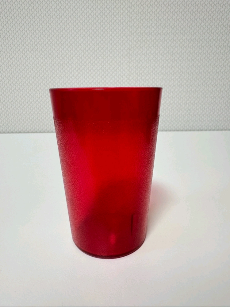 플라스틱 물컵 이미지
