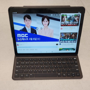 LG 울트라탭 태블릿 - 키보드 케이스포함 10.1인치 이미지