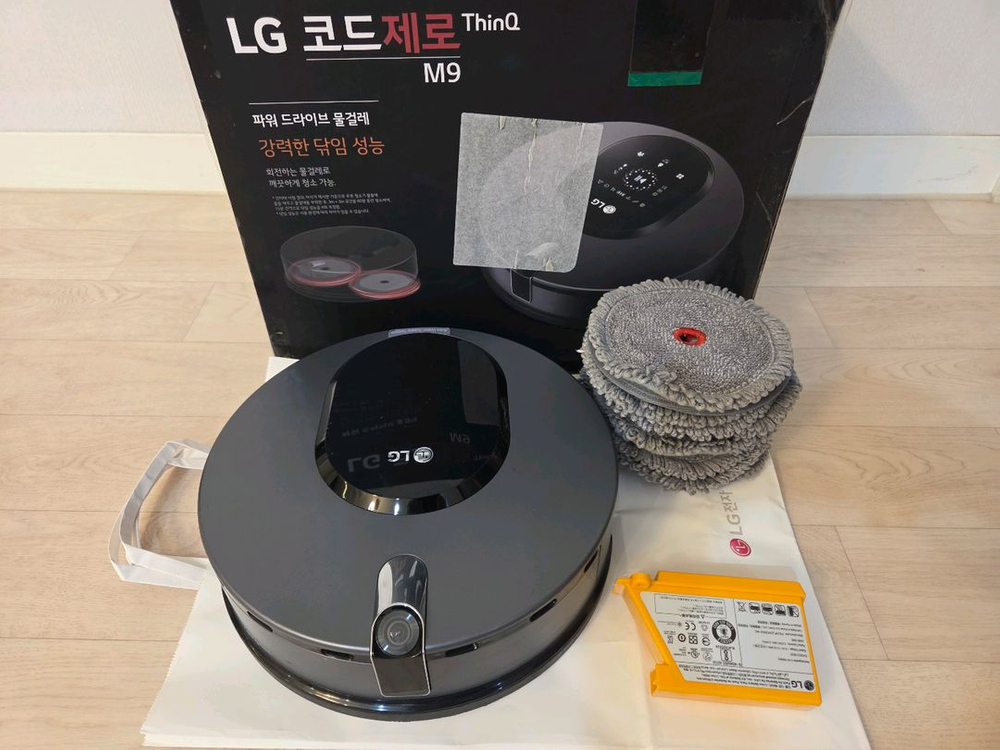 LG코드제로 M9 , R9 로봇청소기 이미지