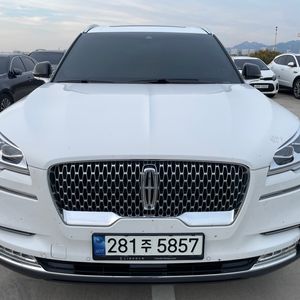 링컨 에비에이터 2세대 3.0 리저브 AWD 중고차 21년04월 70603km 완전무사고 브라운시트 이미지