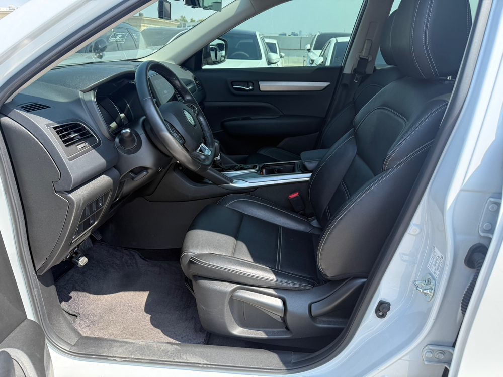 더 뉴 QM6 2.0 LPe LE 2WD 24년07월 25년형 39897km 완전무사고 이지라이프 매직테일게이트 이미지