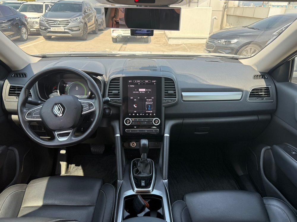더 뉴 QM6 2.0 LPe LE 2WD 24년07월 25년형 39897km 완전무사고 이지라이프 매직테일게이트 이미지