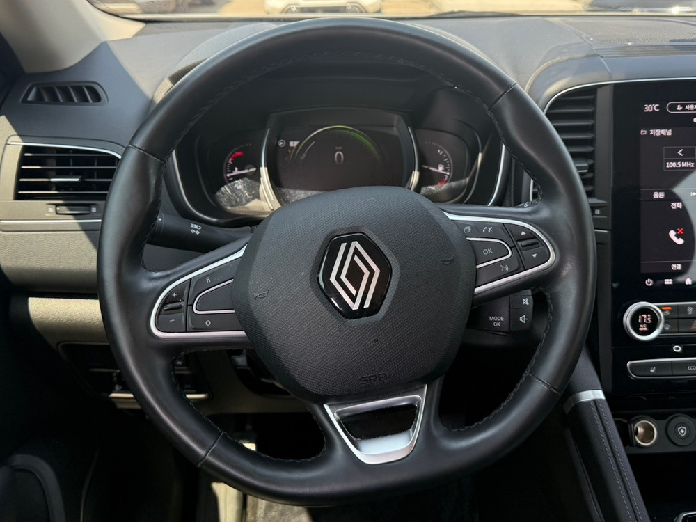 더 뉴 QM6 2.0 LPe LE 2WD 24년07월 25년형 39897km 완전무사고 이지라이프 매직테일게이트 이미지