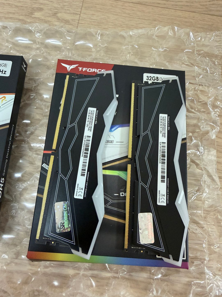 64GB 팀그룹 DDR5-6000 CL38 Delta RGB / 32GB(16Gx2) 미개봉1개, 개봉1개 이미지