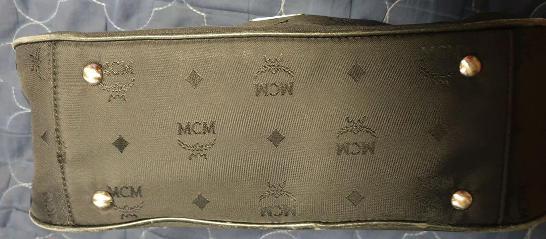 (빈티지) MCM 뮌헨 모노그램 로고 나일론 숄더백 블랙 이미지