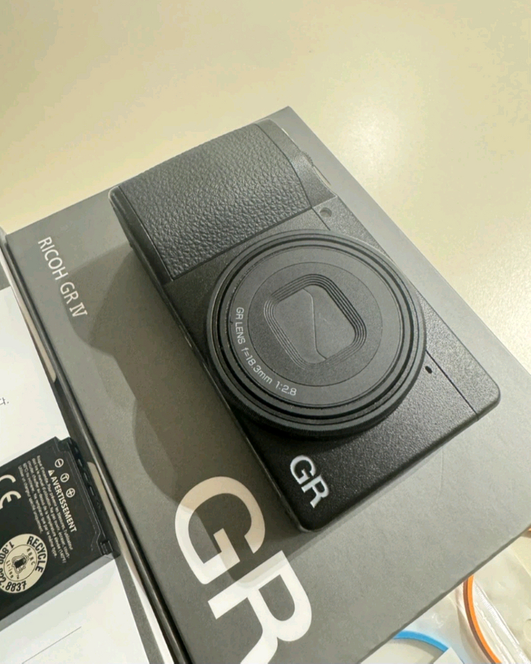 리코GR4 카메라 신동급 이미지