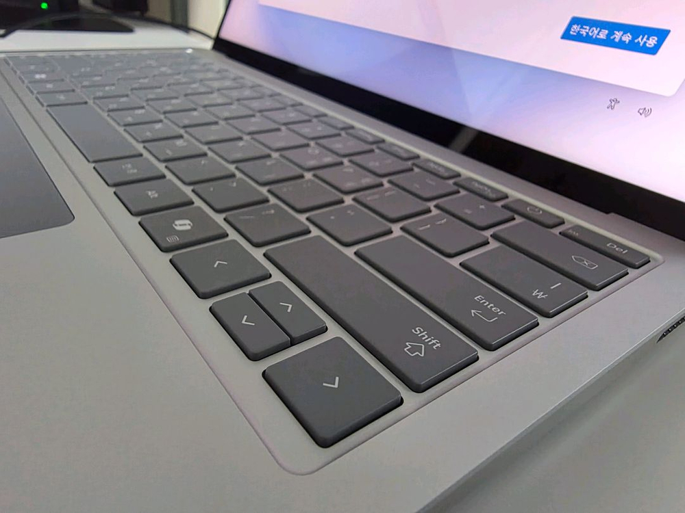 Surface laptop7 Snapdragon X plus ( 16g / 256g ) Platinum 이미지