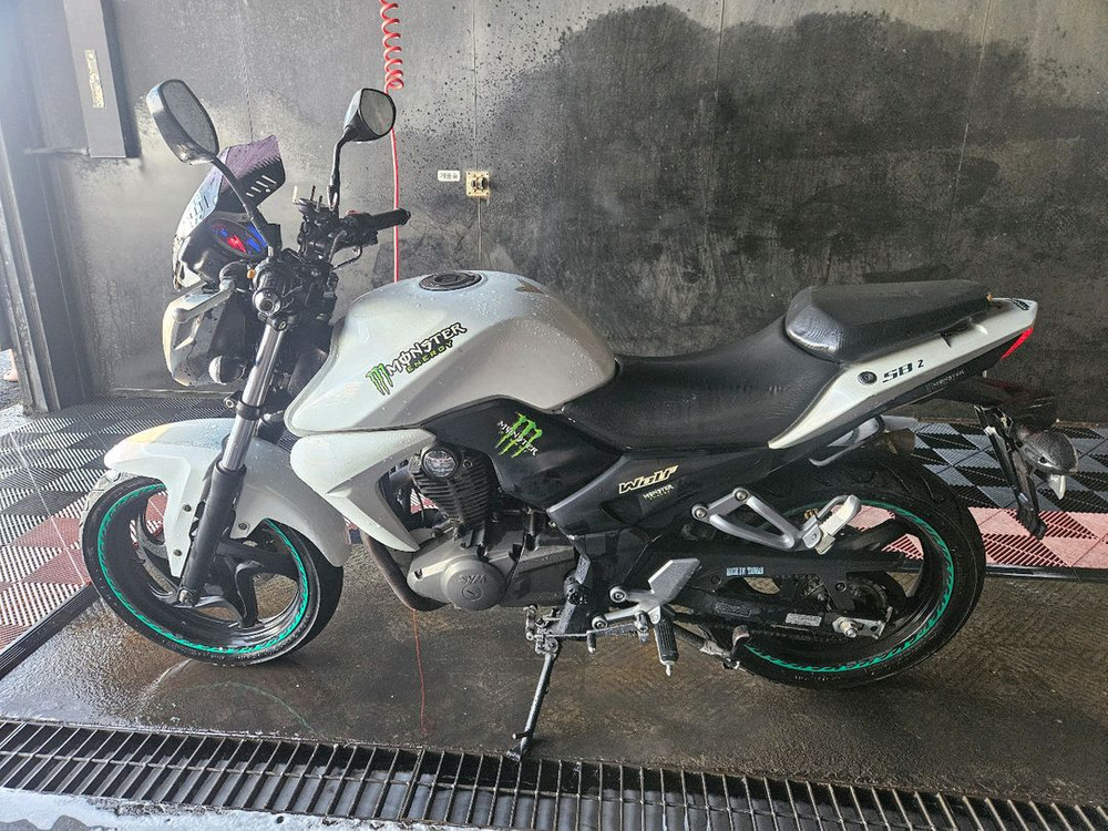 올드바이크 SYM 티투스 125 15년식 125cc 화석차 희귀차 소장용 네이키드 메뉴얼 바이크 오토바이 대차 판매 이미지