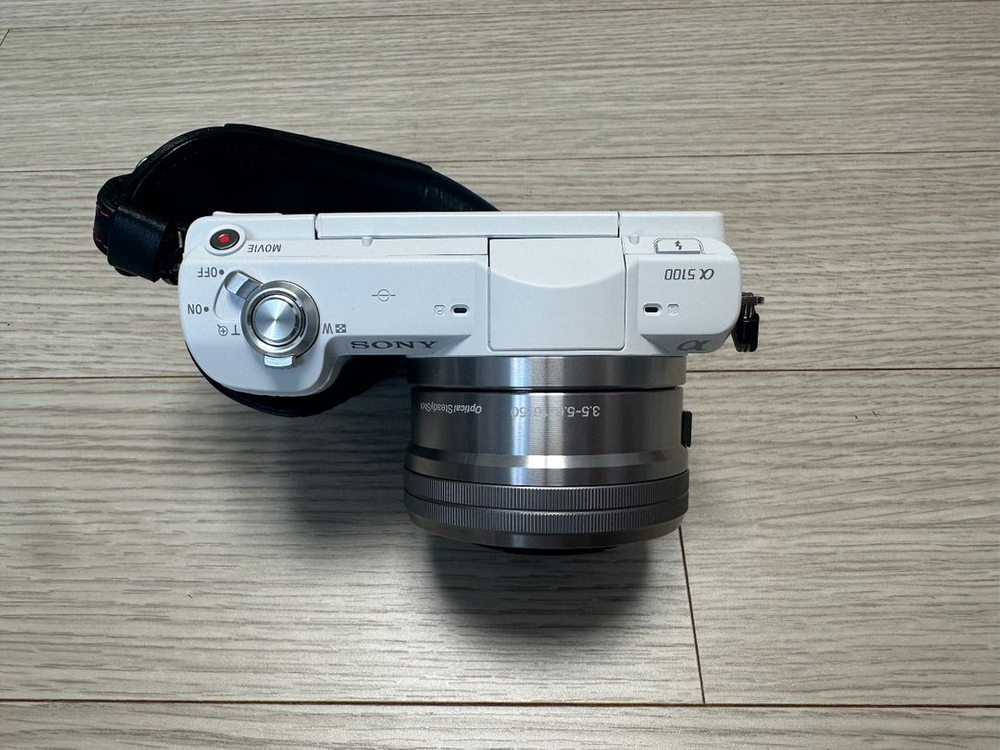 소니 정품 A5100 화이트 16-50mm 번들킷 핀매합니다 이미지