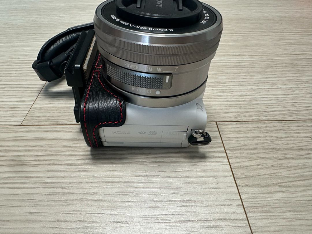 소니 정품 A5100 화이트 16-50mm 번들킷 핀매합니다 이미지