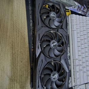 ASUS ROG STRIX RTX 2070 SUPER 판매합니다 이미지