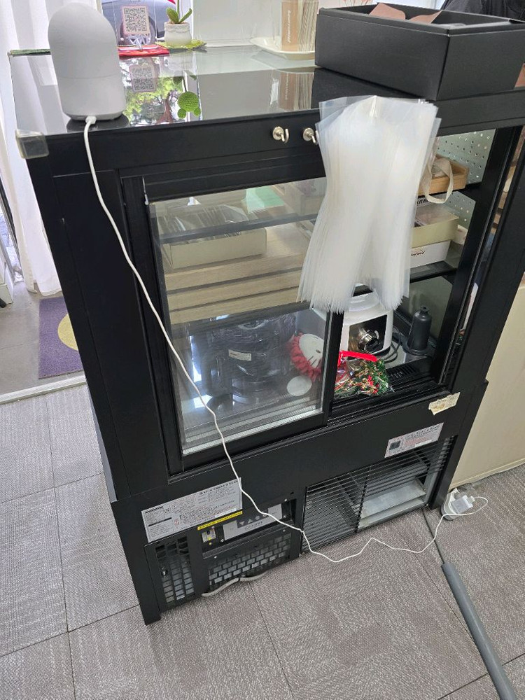 미니 제과점, 미니 제빵점 집기, 삼성냉장고 음료냉장고 테이블 냉동고 제과쇼케이스 제빵반죽기 전기오븐기 이미지