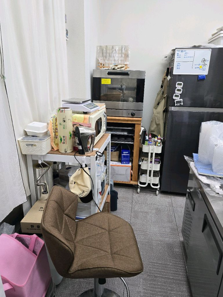 미니 제과점, 미니 제빵점 집기, 삼성냉장고 음료냉장고 테이블 냉동고 제과쇼케이스 제빵반죽기 전기오븐기 이미지