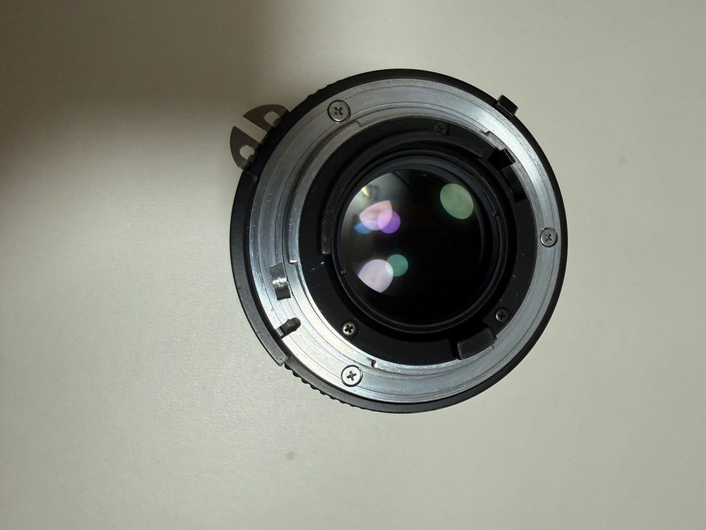 니콘 mf 85mm f2 ais 입니다 이미지
