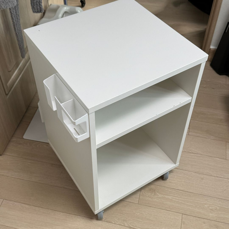 이케아 비할스 침대협탁 화이트 37x58 IKEA VIHALS 이동식 협탁 팝니다. 이미지
