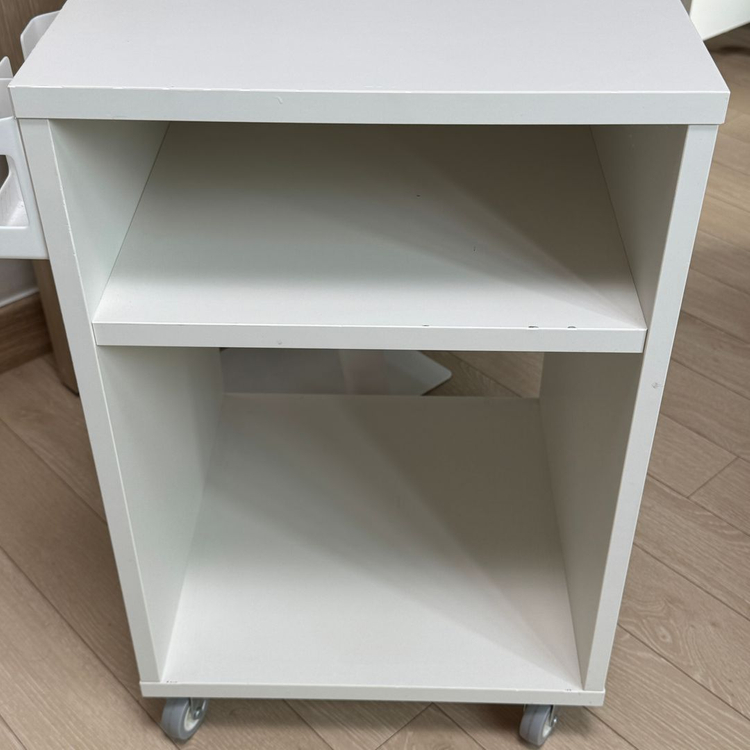이케아 비할스 침대협탁 화이트 37x58 IKEA VIHALS 이동식 협탁 팝니다. 이미지