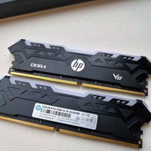 HP DDR4 V8 시리즈 32GB 3200MHz RGB 램 2개 이미지