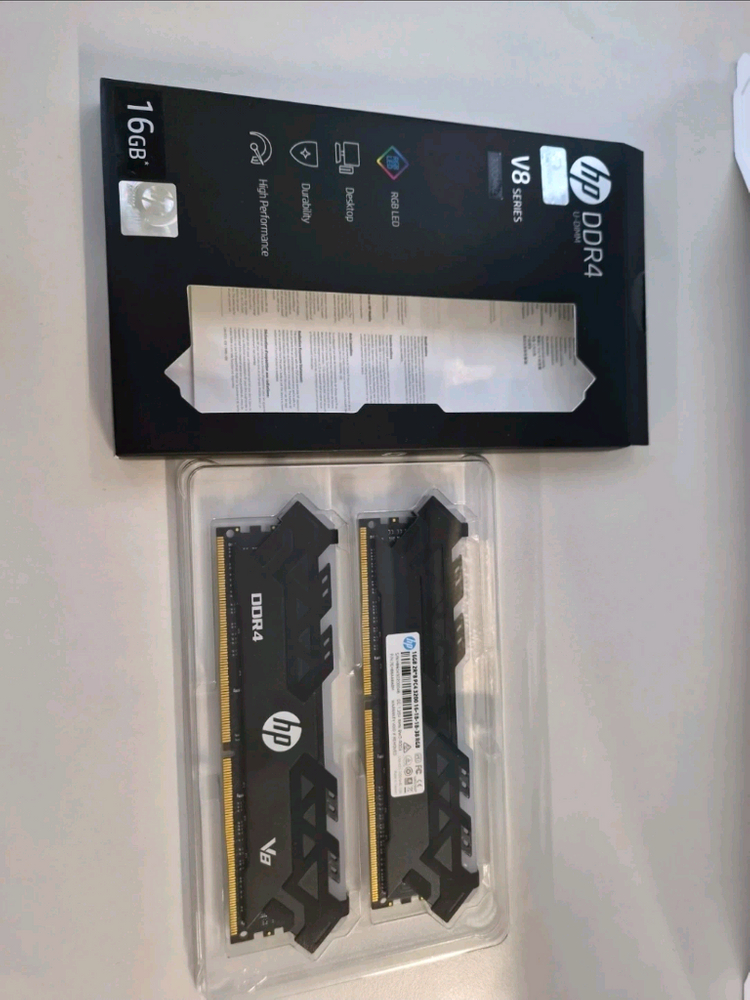 HP DDR4 V8 시리즈 32GB 3200MHz RGB 램 2개 이미지