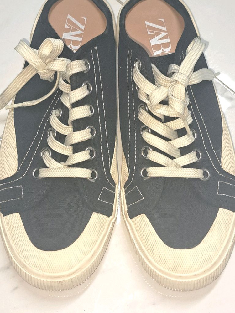 자라(ZARA) 블로퍼 뮬 운동화 이미지
