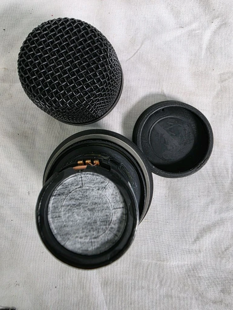 콘덴서 마이크(Sennheiser e835) 이미지