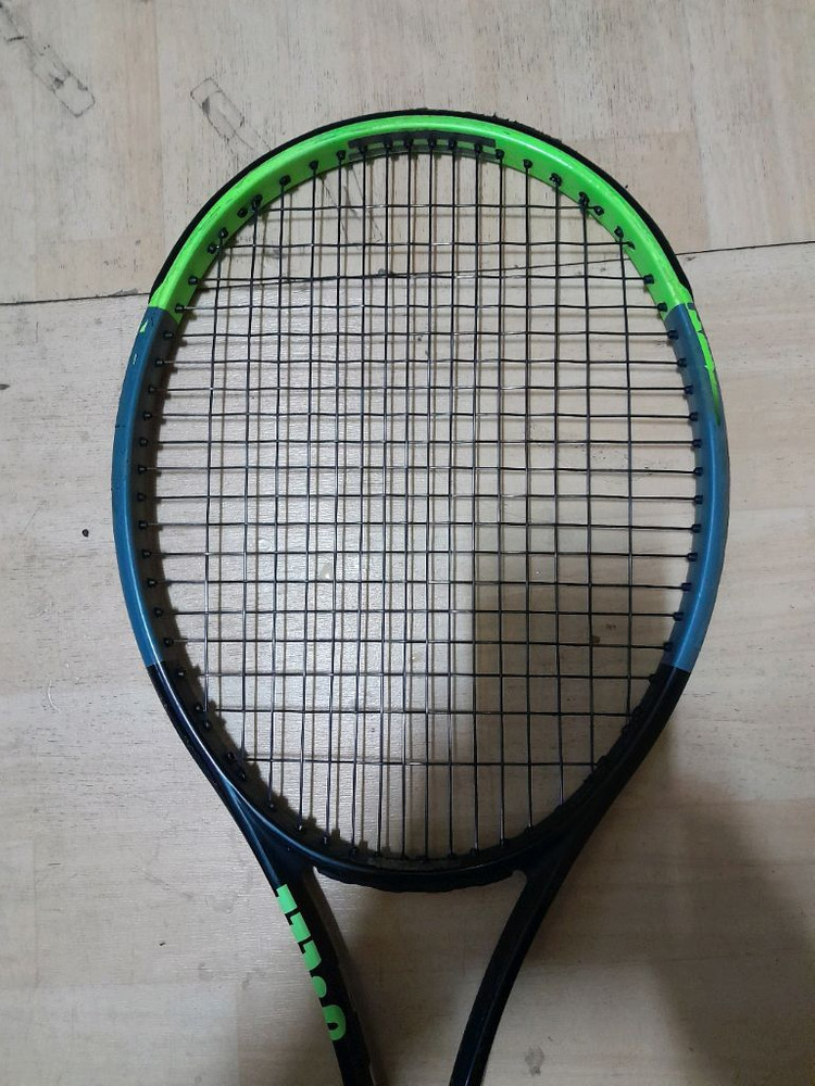 테니스라켓윌슨블레이드v7. 100l.285그램 이미지