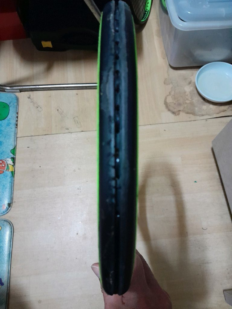 테니스라켓윌슨블레이드v7. 100l.285그램 이미지