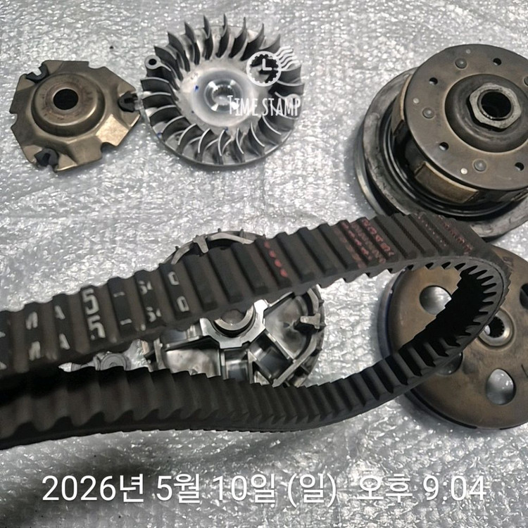 야마하 XMAX300 19년식 경정비완 화이트 오토바이 이미지