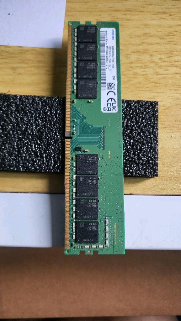 삼성 메모리 램 DDR4 8gb 16gb 이미지