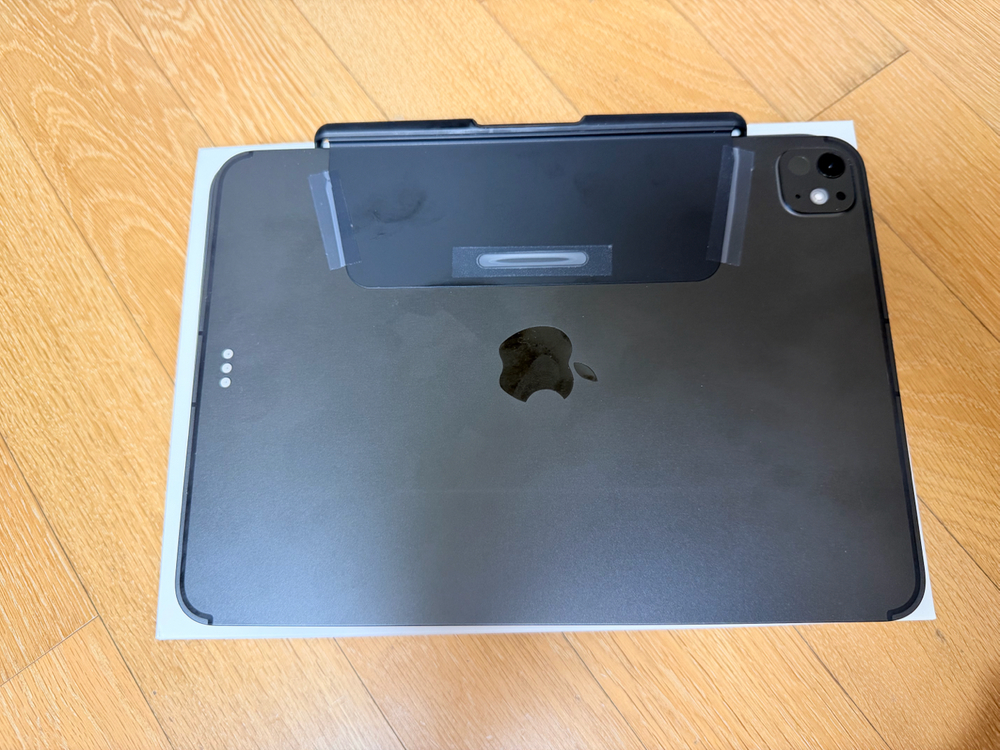 Apple iPad Pro 11인치 M5 256GB(셀룰러) + 매직키보드 + 애플펜슬2 이미지