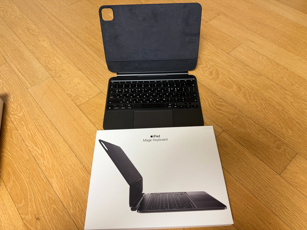 Apple iPad Pro 11인치 M5 256GB(셀룰러) + 매직키보드 + 애플펜슬2 이미지