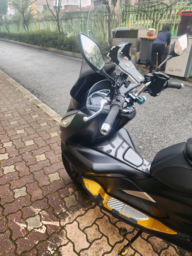 pcx 125 이미지